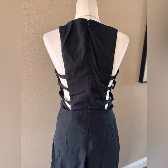 Black V-Neck High-Low Long Train Women's Dress - Picture 6 of 7